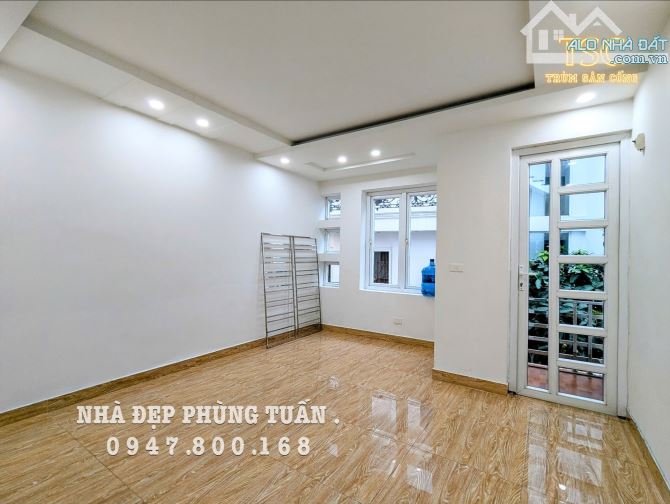 P Tuấn... Nhà đẹp mặt ngõ to oto tránh nhau, tại Nguyễn Văn Linh - 5