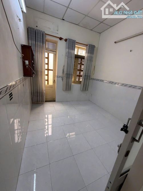Bán nhà hẻm Nguyễn Thị Tần Phường Chánh Hưng. Nhà nở hậu L - 5
