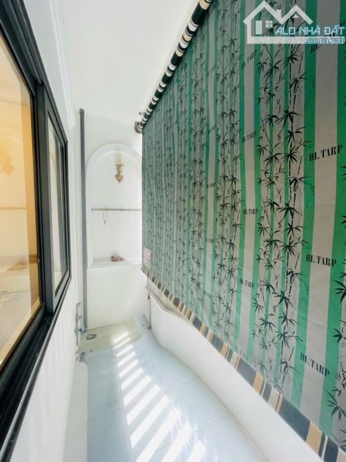 Nhà mới đẹp – 38.5m² ngang 5.7m – Hẻm xe hơi, full nội thất – P10, Tân Bình – Giá 4.9 tỷ - 5