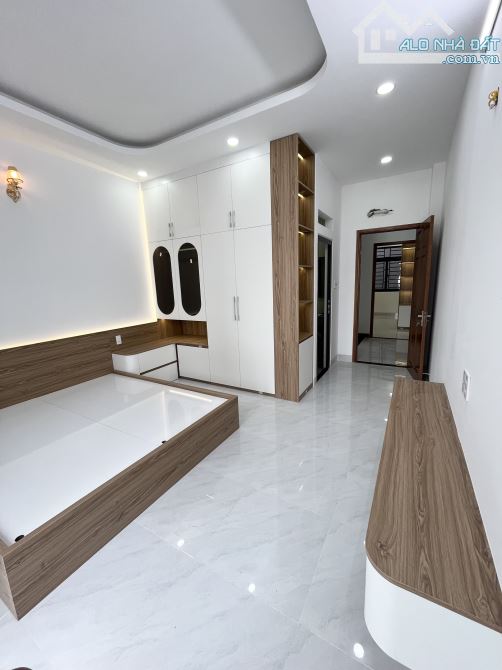 Bán nhà mới xây Hương Lộ 2, Ngã tư Bốn xã, 5 tầng, 4X14, Đường 8m, tặng full nội thất. - 4