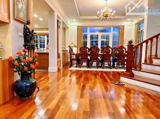 BÁN BIỆT THỰ ĐƠN LẬP KĐT MỚI CẦU BƯƠU – VIEW HỒ. 362m2 x 3T - MT20m- Giá 123 Tỷ. - 4