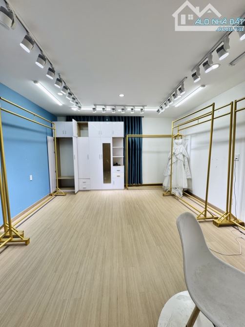 KHU VIP - HXH 1 TRỤC - SÁT MT - TRƯỜNG SA - PHÚ NHUẬN - NHÀ 5 TẦNG - 86M2 - CHỈ 22.39T TL - 6