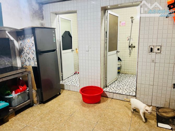 Bán đất tặng nhà 2 tầng cũ mặt đường quốc lộ 5 diện tích 46,1m + 30m Lưu ko  giá 2,xx tỷ - 6