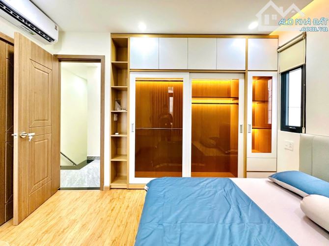 Villa Mini Góc 2 MT Hẻm - Đường CMT8 Tân Bình - Chỉ Hơn 5T - 6