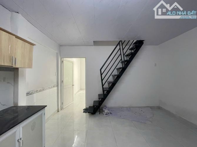 NHÀ GÁC LỬNG 52M2 – ÔTÔ TỚI CỬA - GIÁ CHỈ 3,45 TỶ CÒN TL HIỆP THÀNH Q12 GẦN HIỆP THÀNH CIT - 6