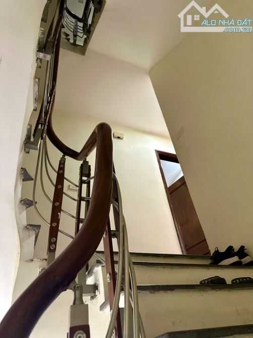 Bán nhà riêng ngõ 41 phố Thịnh Quang,Đống Đa dt 49 m2 xây 4 tầng giá 9 tỷ - 6