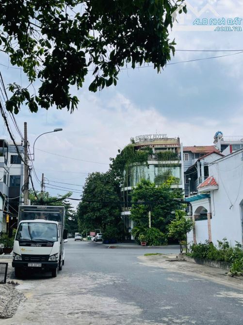 Bán BIỆT THỰ VƯỜN bên sông HIỆP BÌNH CHÁNH THỦ ĐỨC DT: 160m2 Giá 17.5 Tỷ - 6