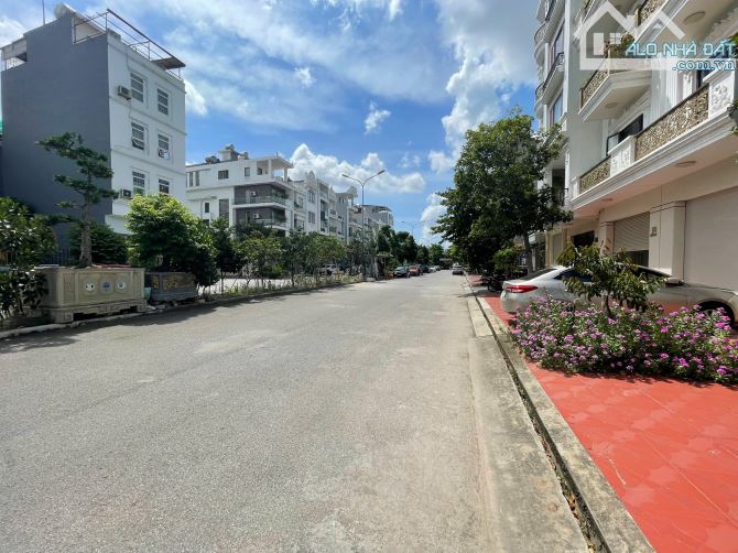 Hàng độc nhất 60m2 mặt đường đôi lô 16-17 Lê Hồng Phong - Đông Bắc - 6,6 tỷ thoả thuận - 6