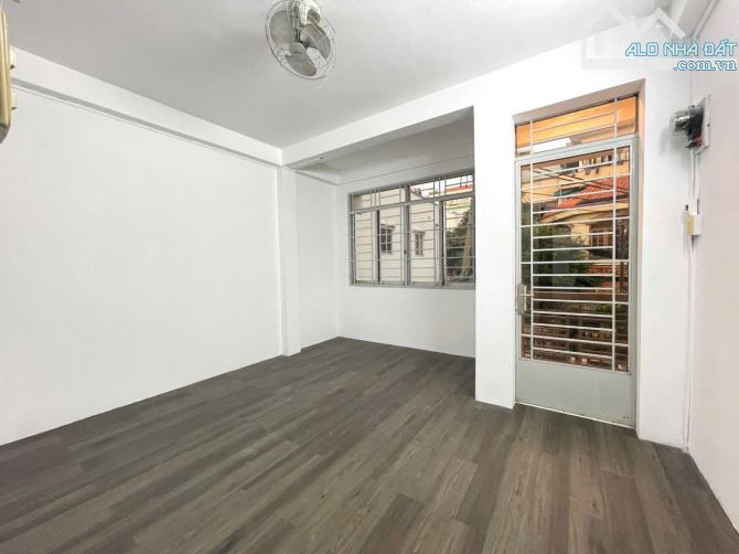 NHÀ MẶT TIỀN GIÁ HẺM - PHÚ NHUẬN - 60m2 - 4 TẦNG - 13 TỎI - 6