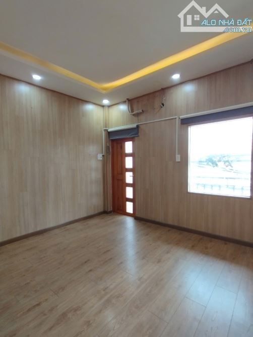 Nhà Hẻm 3 Gác 1/ Đoàn Văn Bơ, P.14, Quận 4 | 4,5 x 10 | Trệt 2 Lầu | 2PN 2WC | Giá 13tr - 6
