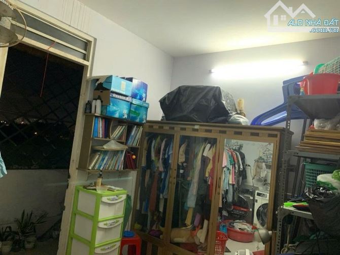Gần MT Tỉnh Lộ 10 - giáp khu Tên Lửa 5
