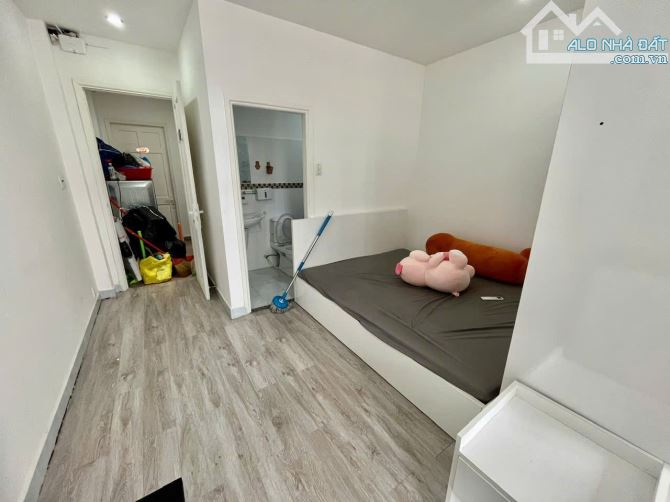 CHO THUÊ CĂN HỘ STUDIO FULL NỘI THẤT QUẬN 1 - 6