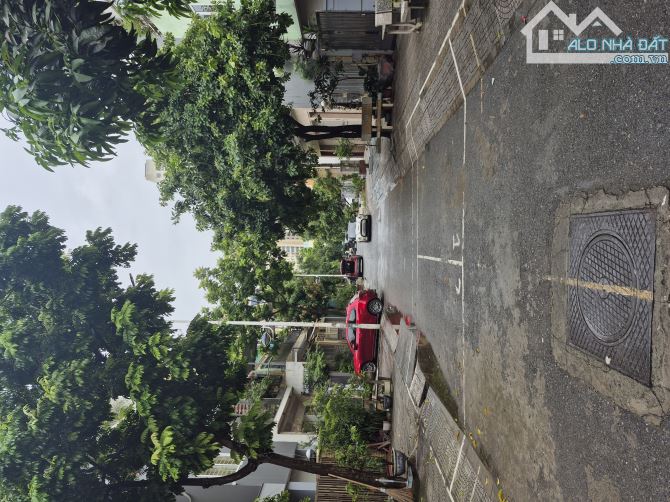 LIỀN KỀ PHÂN LÔ VỈA HÈ RỘNG KINH DOANH VĂN PHÒNG SẦM UẤT VĂN KHÊ HÀ ĐÔNG 83m 18 TỶ - 6