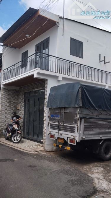 Bán Nhà Mặt Tiền hẻm Lô góc, 40m2, 2 Tầng, ngang 4,2m Đường thông sằm uất - 6