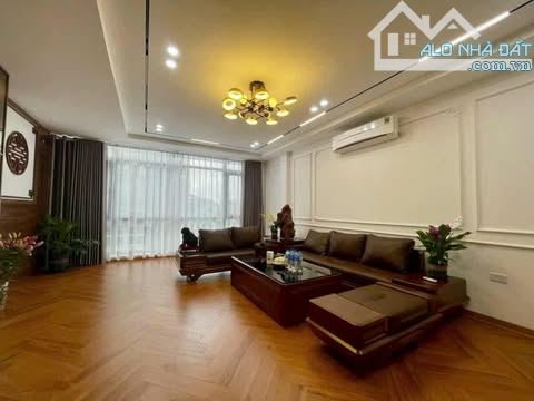 SIÊU PHẨM NHÀ ĐẸP – PHỐ NGỌC LÂM – 35M 6 TẦNG THANG MÁY – Ô TÔ ĐỖ CỬA -MT 5M – NGÕ THÔNG N - 6