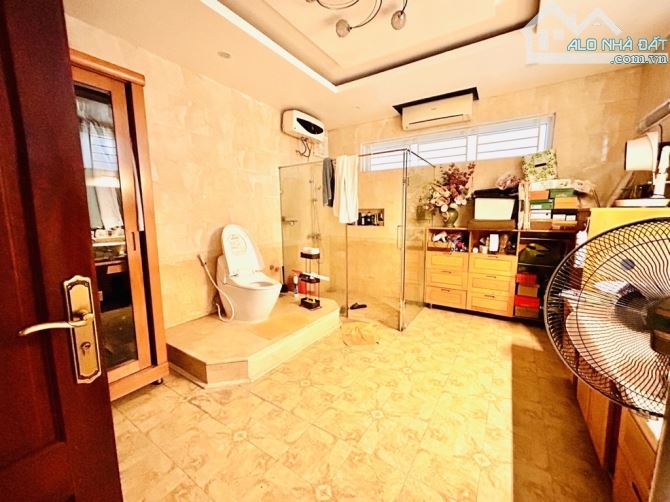 Bán nhà phố Bồ Đề - DT 100 m2 - Dân xây chắc chắn, ấm cúng, sạch sẽ, ở ngay - giá 15,9 tỷ - 6
