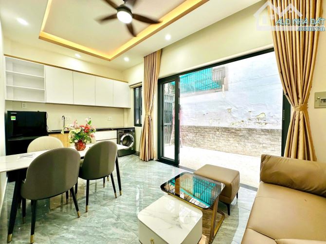 Villa Mini Góc 2 MT Hẻm - Đường CMT8 Tân Bình - Chỉ Hơn 5T - 7