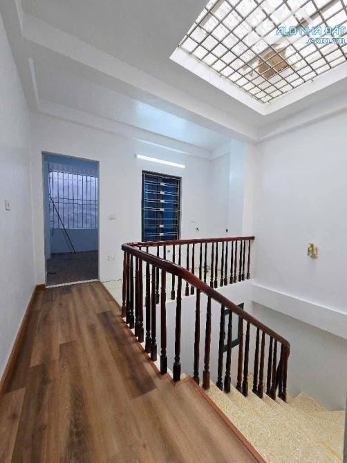 BÁN NHÀ TÂN TRIỀU 37/40M 4 TẦNG GIÁ 7.X TỶ NGÕ RỘNG THÔNG XE BA GÁC TRÁNH - 7