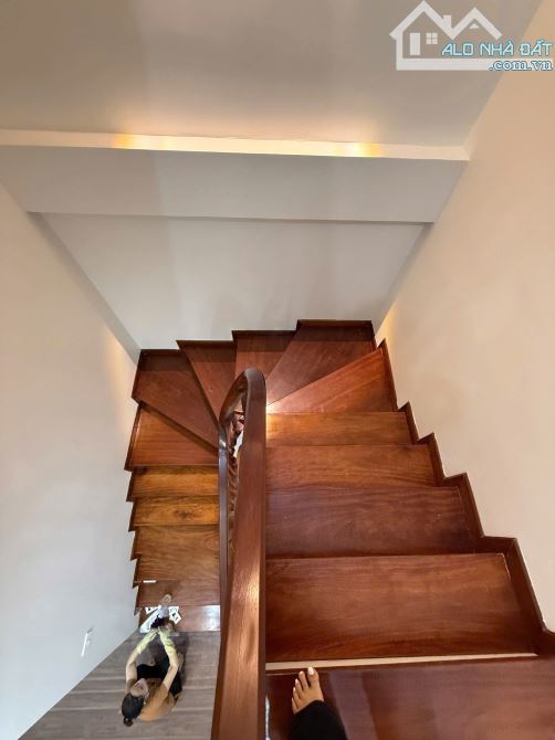 Bán nhà 5 tầng - kinh doanh đối diện kđt ParkCity. Dt: 50m2. Gía 15,8 tỷ có tl - 7