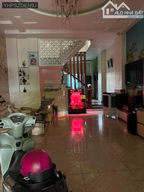 - BIỆT THỰ MẶT TIỀN 10M - NGÃ TƯ 4  XÃ - LÊ VĂN QUỚI - BÌNH TÂN - 113M2 - 5,2 X 22 - 3 TÂN - 7