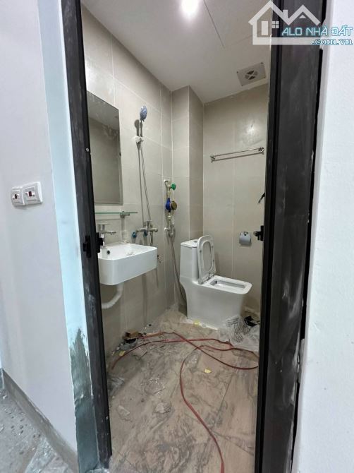 Bán CCMN Pháo Đài Láng, Đống Đa, 50m2, 7 tầng, mặt tiền 8.5m, giá 15.9 - 7