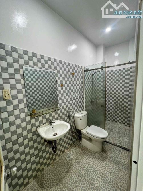 Nhà HXH Đoàn Văn Bơ, P.9, Quận 4 | 3 x 8 | Trệt 2 Lầu ST | 4PN 3WC | Giá 16tr - 7