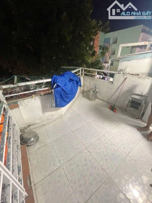 MT hẻm Hồ Thị Kỉ - dòng tiền 18tr - 30m2 (5.7x4.9) - 3T 2PN 2WC - HXH 4m - dưới 6 tỷ - 7