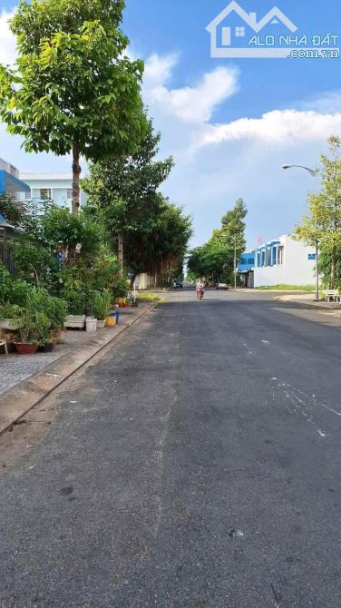 🏠 Một căn nhà nhỏ xinh yêu 1 trệt 1 lửng 108m2 ở Tân Thạnh Đông 730tr Sổ Hồng Riêng - 7
