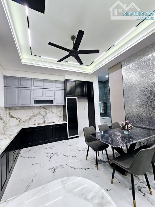 NẮM CHÍNH CHỦ BÁN NHÀ GỐC 3 TẦNG HẺM 86 LÊ BÌNH - 7