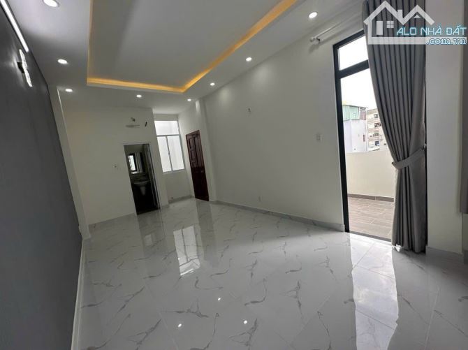 BÁN NHÀ ĐẸP 3 TẤM GẤP TẠI Q4 GIÁ 5TỈ 790 TL VỊ TRÍ 1/ KHU DÂN CƯ DT 5.9*9 GIÁP Q1 - 7