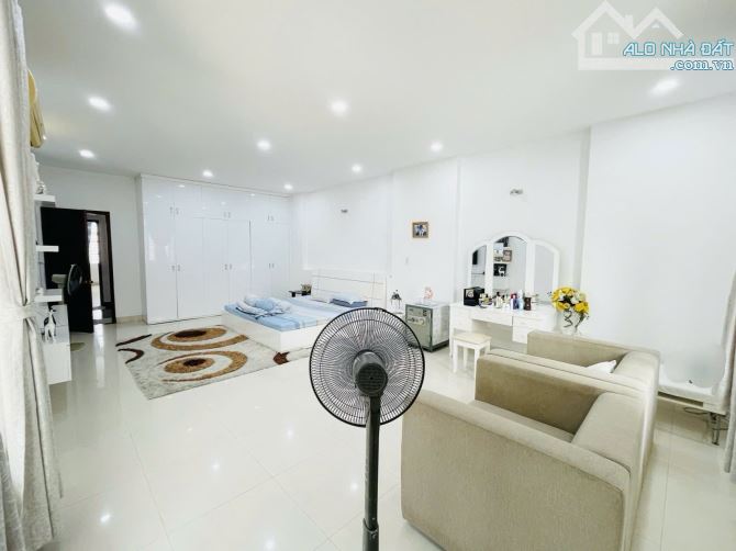 Q7 BIỆT THỰ NAM LONG TRẦN TRỌNG CUNG 8x24M 4 TẦNG ĐƯỜNG RỘNG THOÁNG KHU CỰC VIP 2xT - 8