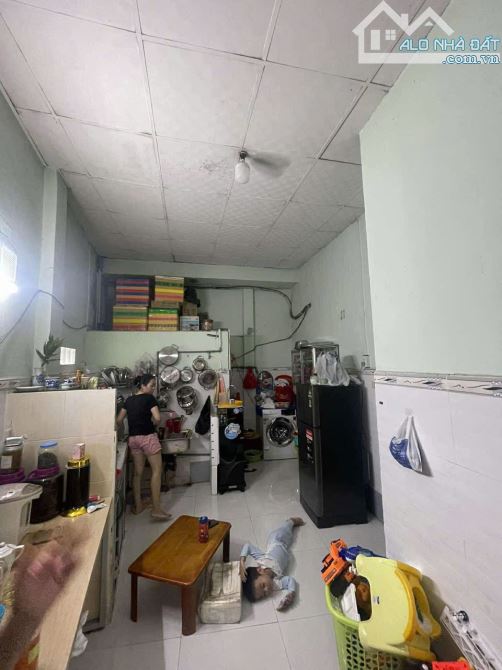 SAU LƯNG UBND XÃ BÀ ĐIỂM - 76M² - SHR - CHỈ NHỈNH 2 TỶ - HẺM XE HƠI - 8