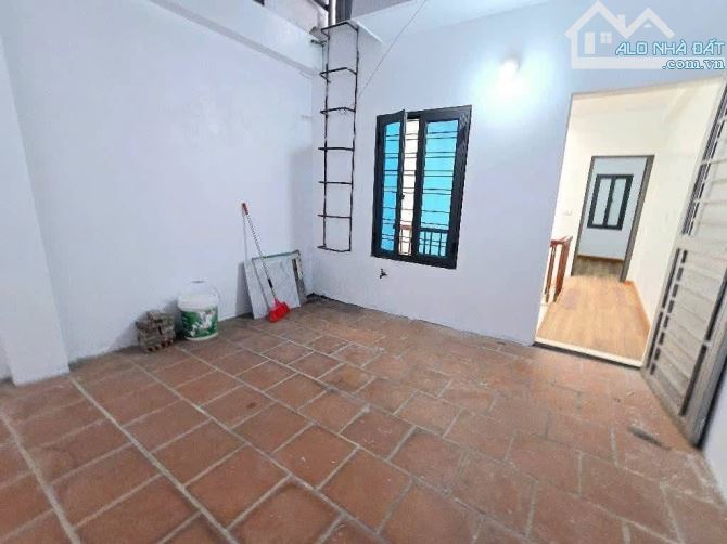 BÁN NHÀ TÂN TRIỀU 37/40M 4 TẦNG GIÁ 7.X TỶ NGÕ RỘNG THÔNG XE BA GÁC TRÁNH - 8
