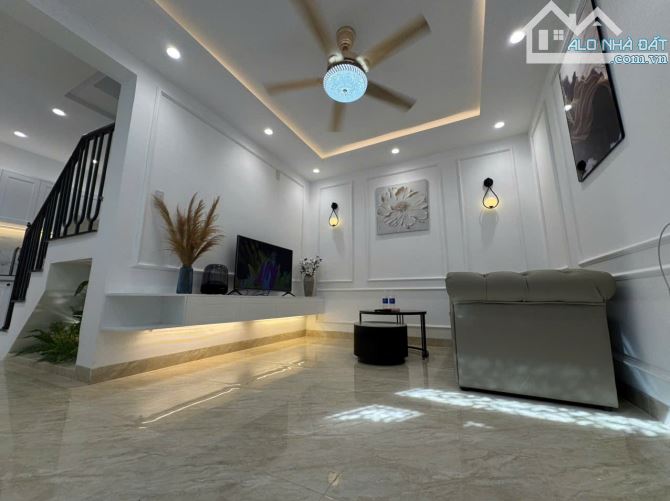 NHÀ ĐẸP – VỊ TRÍ ĐẮC ĐỊA ĐƯỜNG NGUYỄN THỊ MINH KHAI – GIÁ CHỈ 3.15 TỶ - 8