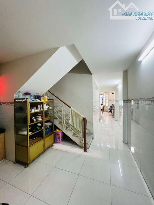 Giáp Tân Phú DT: 4x16m 4 tầng BTCT kiên cố, gồm 5PN, 3WC, có phòng ngủ trệt tiện lợi🔥 - 8