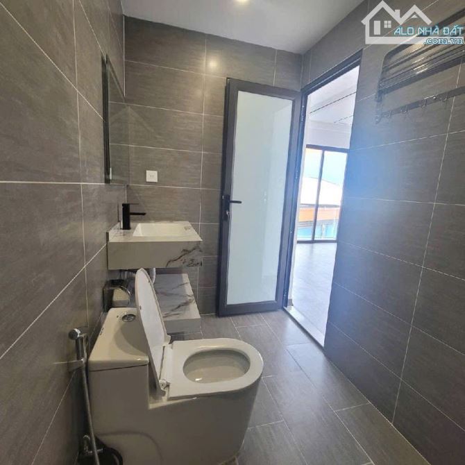 Nhà Đẹp, 42m2 Căn Góc, 6 Tầng, Phố Vũ Xuân Thiều,Sài Đồng,Gara Oto,Thang Máy. Chỉ 9.1 tỷ - 8