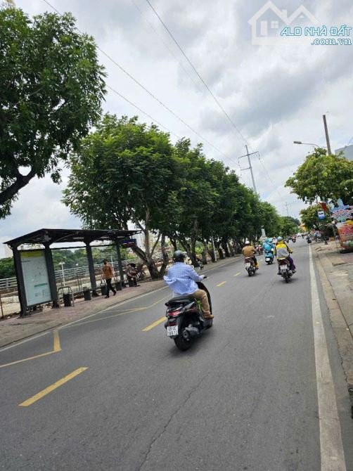 SÁT MẶT TIỀN TRẦN XUÂN SOẠN  TÂN HƯNG Q7  NHÀ MỚI 3 TẤM 3 TỶ - 8