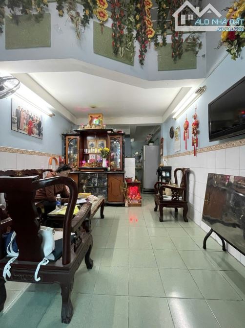 LÝ THƯỜNG KIỆT QUẬN 10 34M2 4 TẦNG, CÁCH MẶT TIỀN 1 CĂN. NHỈNH 6 TỶ - 8