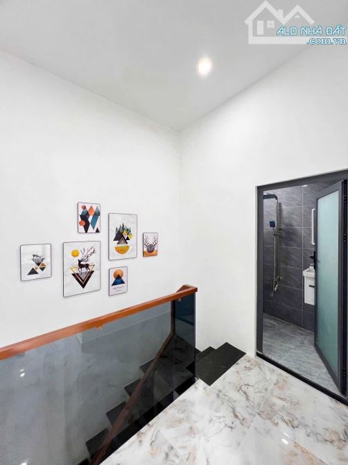 NẮM CHÍNH CHỦ BÁN NHÀ 2 TẦNG HẺM 208 CÁCH MẠNG THÁNG 8 - 8