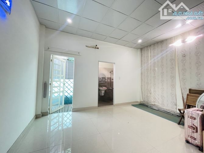 NGỘP BANK Nhà 3 tầng KHU PHÂN LÔ đường ĐẠI HẢI 3 xã XTT H. HÓC MÔN dt 90m2(5x18) Đường 12m - 8