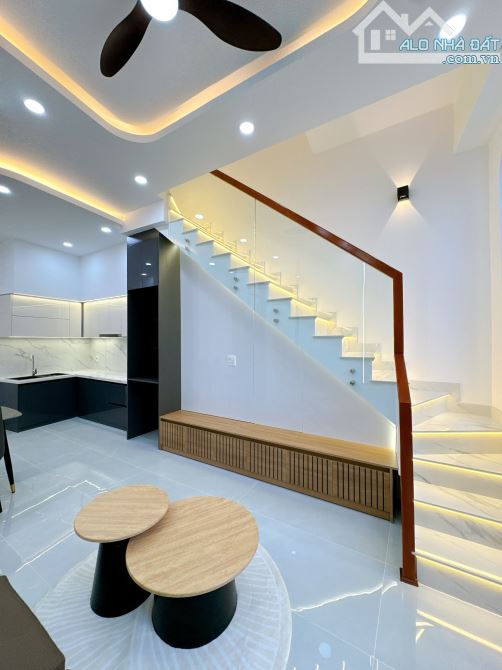 NẮM CHÍNH CHỦ BÁN NHÀ 2 TẦNG FULL NỘI THẤT HẺM 6 NGUYỄN TRÃI - 8
