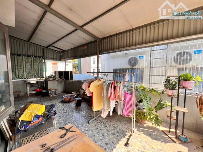Bán gấp nhà gần hồ Linh Quang, ô tô đỗ 30m, ở và kinh doanh nhỏ, 45m2, mặt tiền rộng - 8