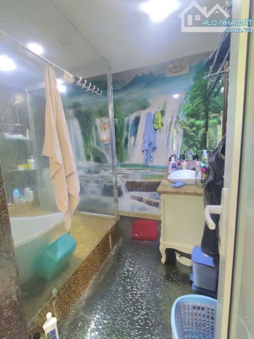 BÁN BIỆT THỰ 4 TẦNG P. TÂN PHONG, QUẬN 7, 7M x 18M, 28 TỶ - 9