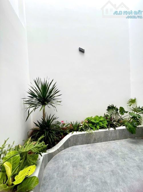 NHÀ 3 PHÒNG NGỦ FULL NỘI THẤT HẺM ĐINH TIÊN HOÀNG: GIÁ 5,1 tỷ - 9