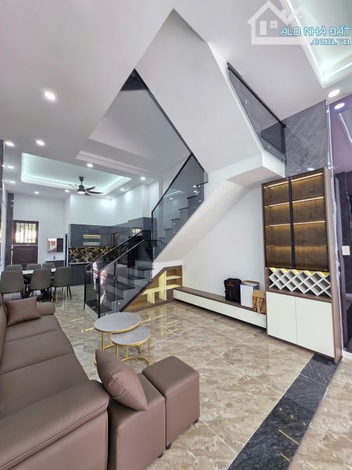 Bán nhà mới 1T2L 4x15m, đường D2 KDC Icon Central p.Tân Đông Hiệp, full nội thất - 9