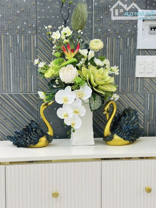 NẮM CHÍNH CHỦ BÁN NHÀ 2 TẦNG MẶT TIỀN ĐƯỜNG XUÂN THỦY - 9