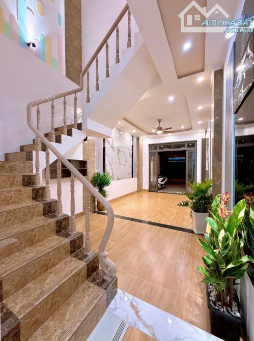 NẮM CHÍNH CHỦ BÁN NHÀ 2 TẦNG MẶT TIỀN ĐƯỜNG SỐ 5 - 9