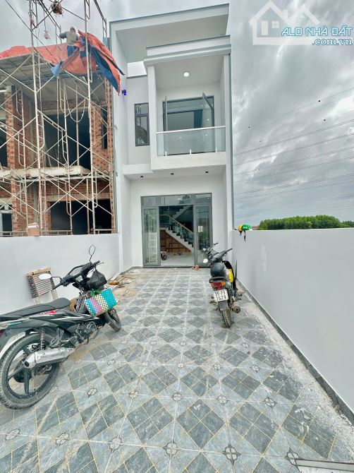 NHÀ 1 TRỆT 1 LẦU GẦN KDL BỬU LONG – GIÁ TỐT CHO GIA ĐÌNH TRẺ