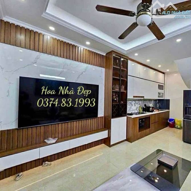 Trung tâm Mỹ Đình, 5 tầng 45m2, Gần SVĐ Mỹ Đình, Nhà đẹp ở luôn, Nhỉnh 7 tỷ.