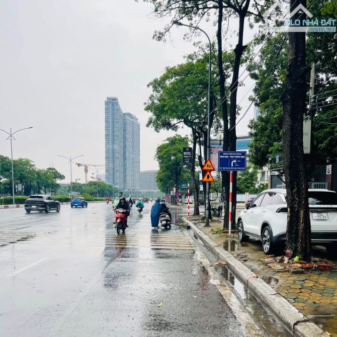 Đại lộ Thăng Long 2 ô tô tránh, Gara ô tô Thang máy, hàng xóm kđt Louis City nhỉnh 9 tỷ.